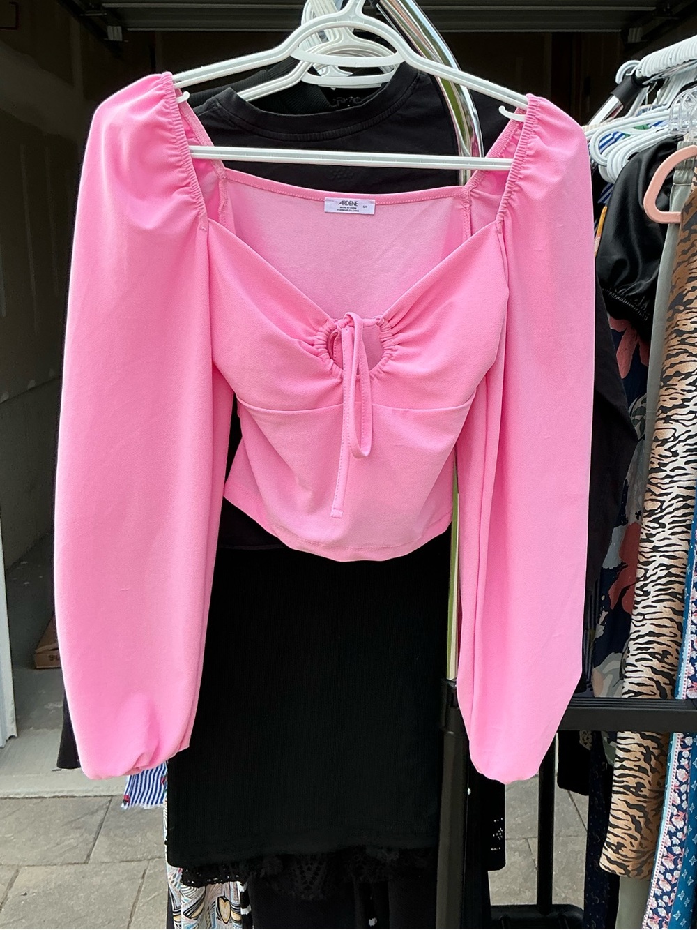 Ardene Pink Tie-Front Puff-Sleeve Crop Top